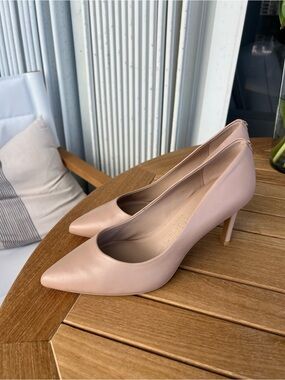 Women's Karl Lagerfield Nude Pointed-Toe Pumps - Classic Leather Heels